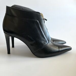 Zara black pointed ankle boot, size 40 (size 9)
